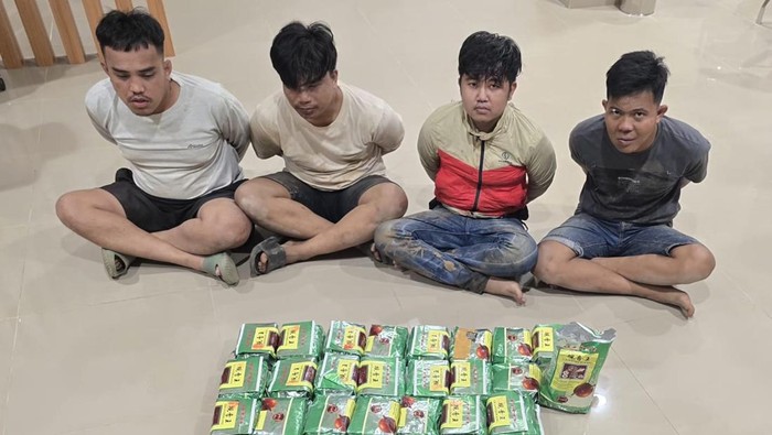 bareskrim-polri-menangkap-4-tersangka-jaringan-sabu-30-kilogram-di-banyuasin-sumsel-1770773369489_169