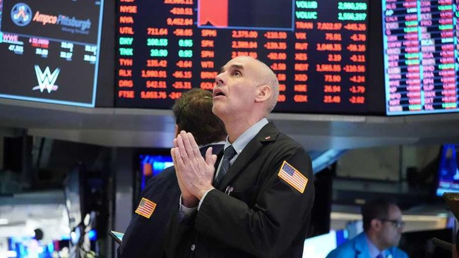 emiten-wall-street-ap_169