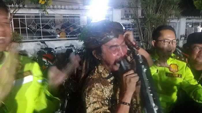 master-limbad-gigit-knalpot-brong-saat-razia-di-cianjur-1775321672864_169-2