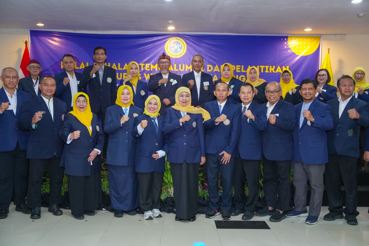 Khofifah dorong IKA Unair berperan dalam pemerataan layanan kesehatan