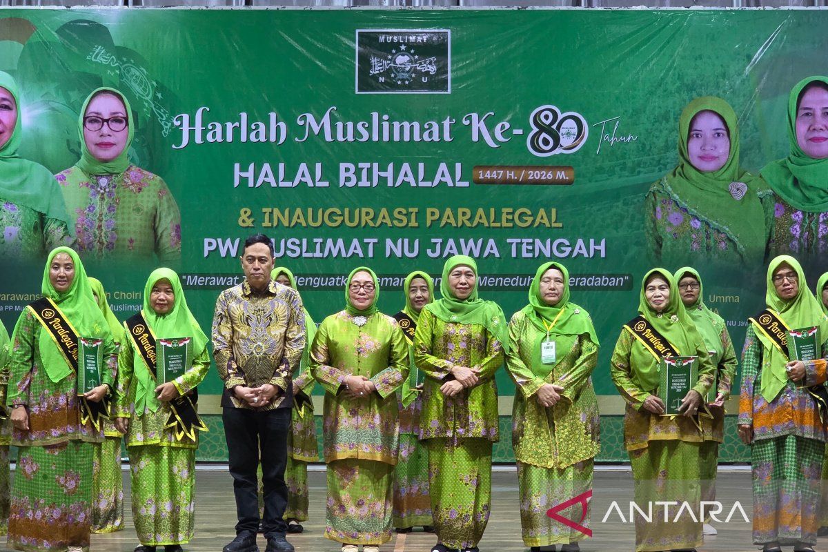 Menghadapi Tantangan: 400 paralegal Muslimat NU Jateng dikukuhkan
