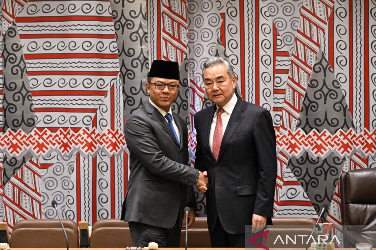 Topics Covered: China-Indonesia sepakat intensifkan kolaborasi tingkat tinggi