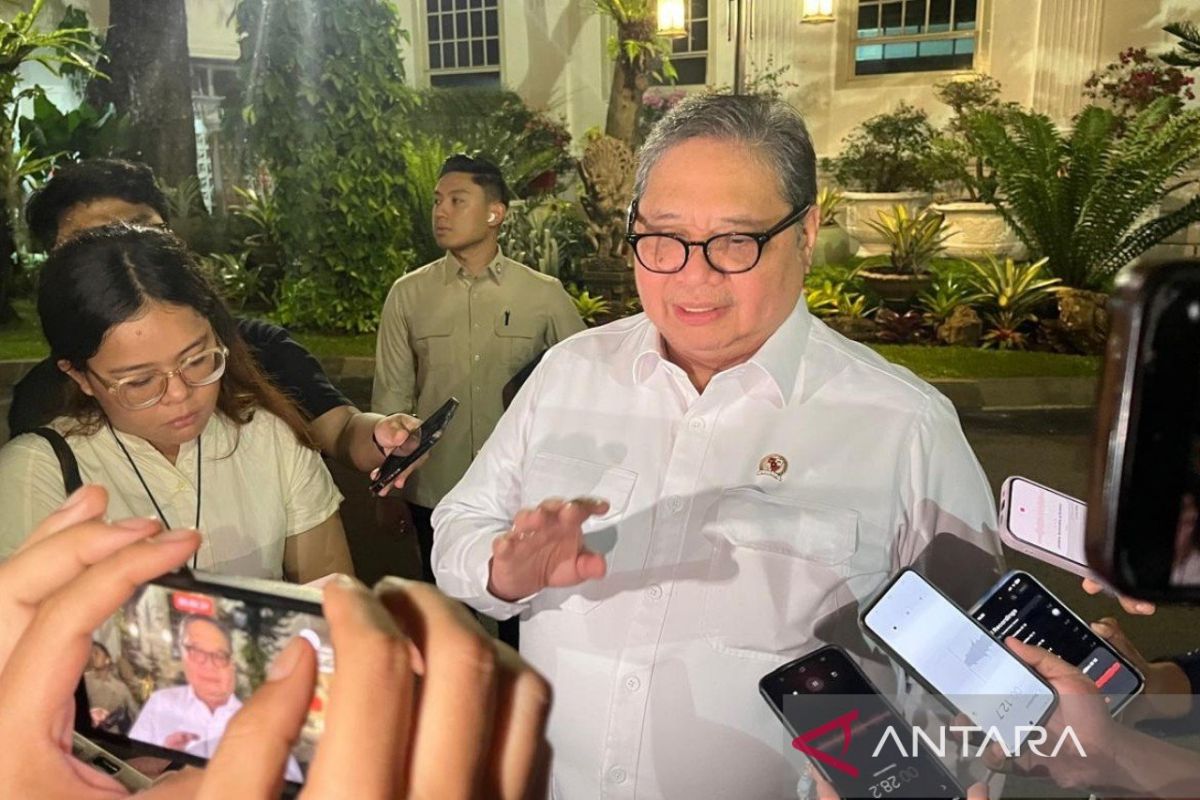 Key Discussion: Airlangga berharap Himbara tak terlalu cepat menaikkan bunga kredit