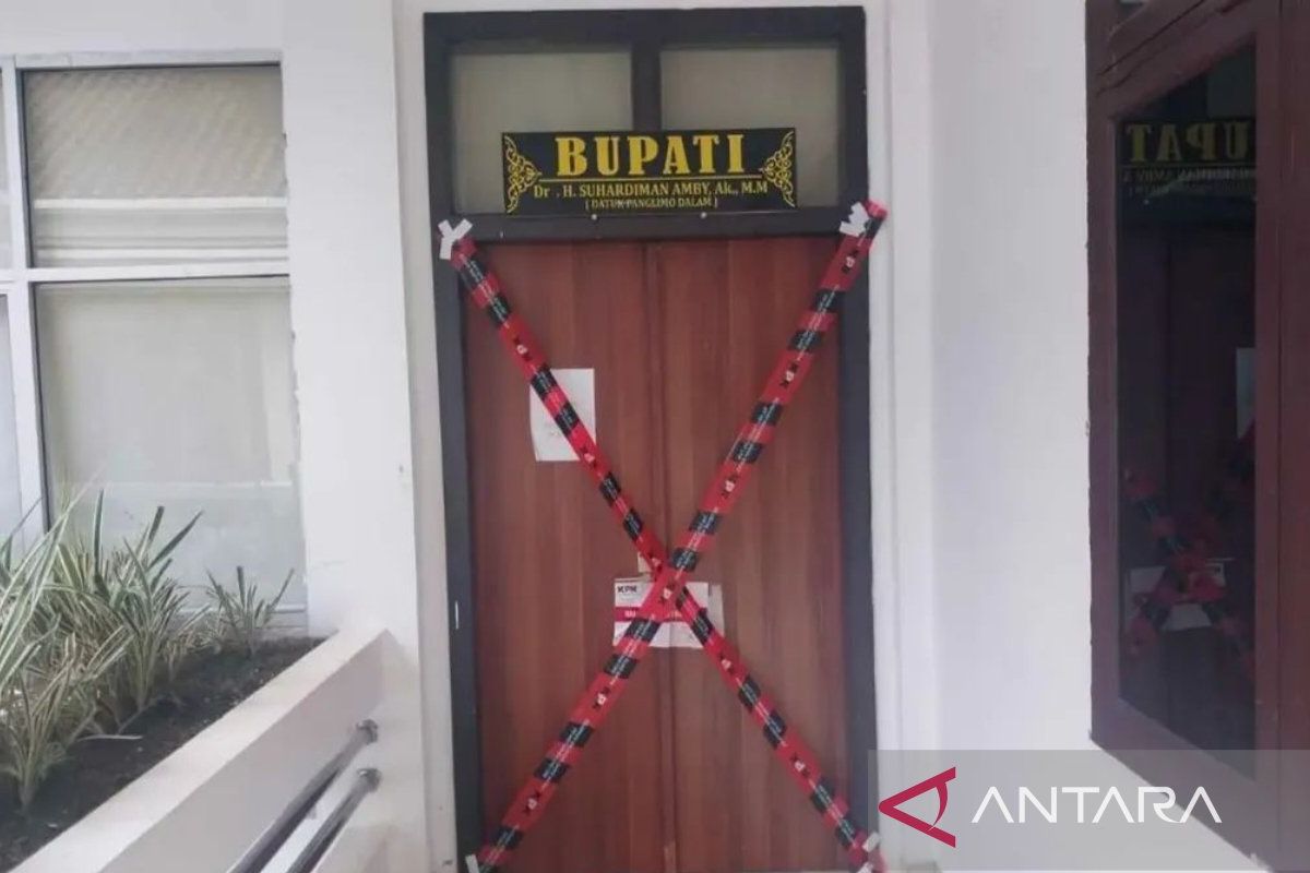 Historic Moment: Sejumlah ruangan di Kantor Bupati Kuansing disegel