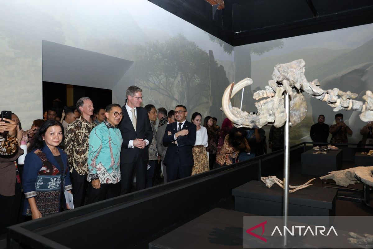 What Happened During: Kemarin, liontin berbasis AI hingga investigasi objek budaya