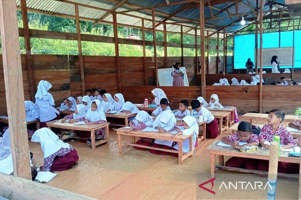 Solution For: 220 siswa penyintas bencana di Nagan Raya Aceh selesaikan ujian akhir