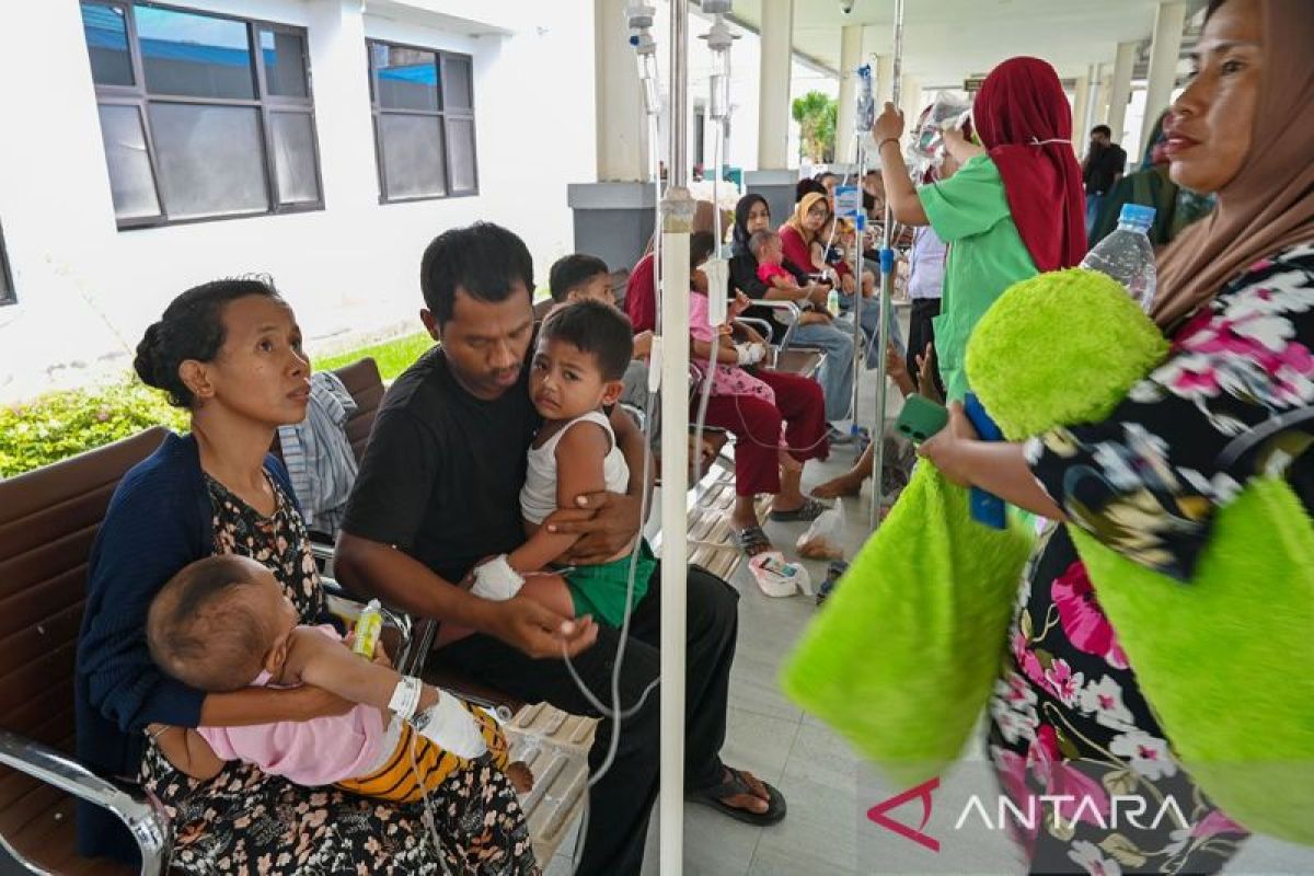 Tidak ada desa terisolasi akibat gempa Sulteng – warga dirikan tenda