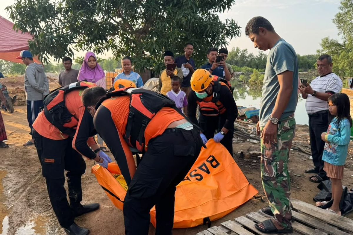 SAR temukan balita terbawa arus gorong-gorong saat hujan di Batam