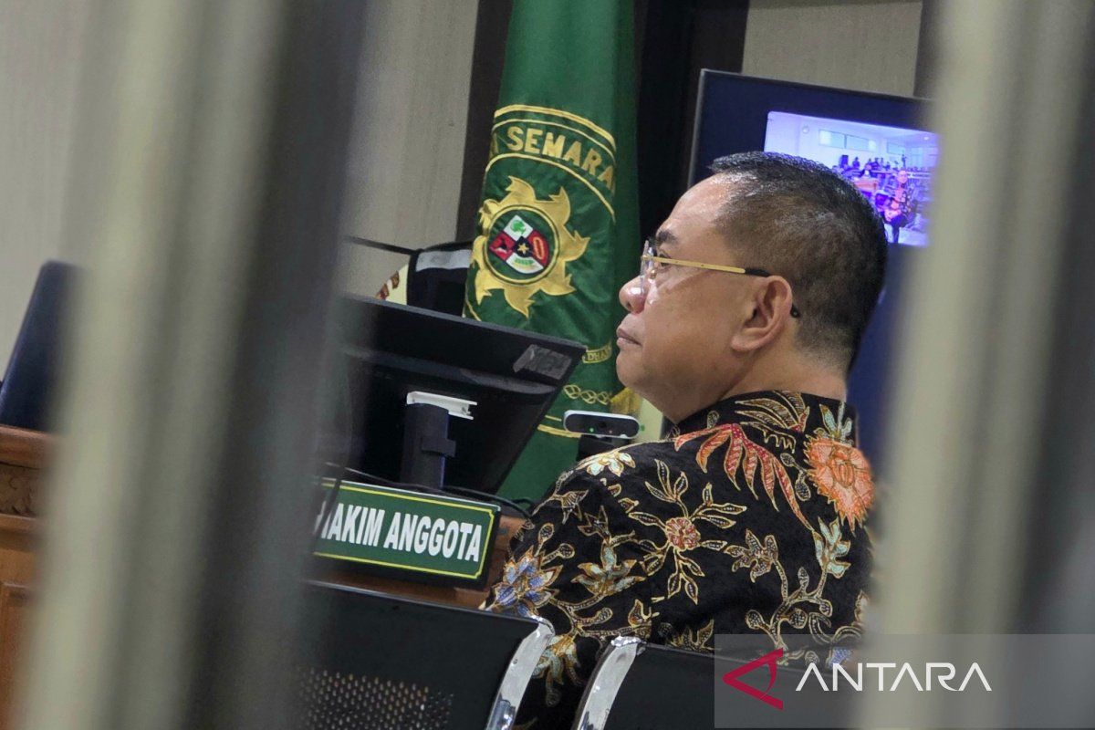 Bupati Pati didakwa terima Rp2,4 miliar dari pengisian perangkat desa