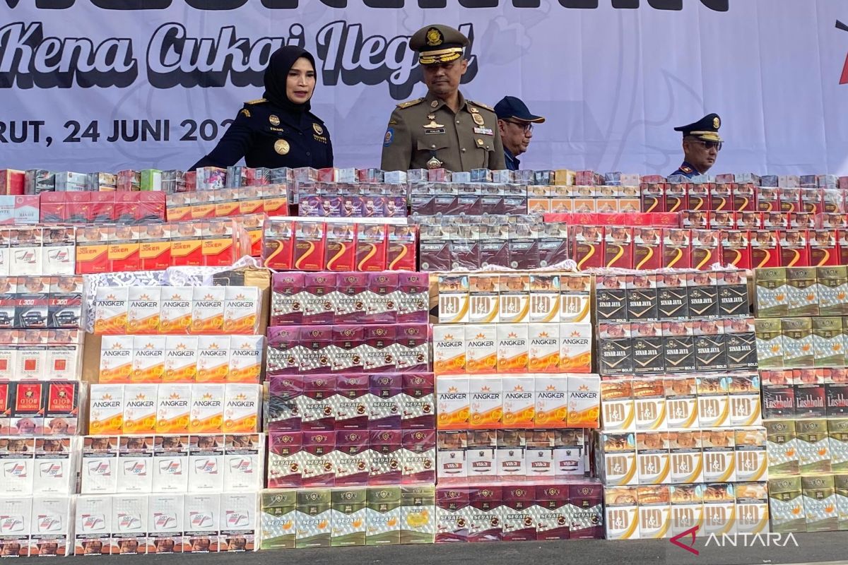 Legislator Jabar sebut pengedar rokok ilegal harus dibuat efek jera