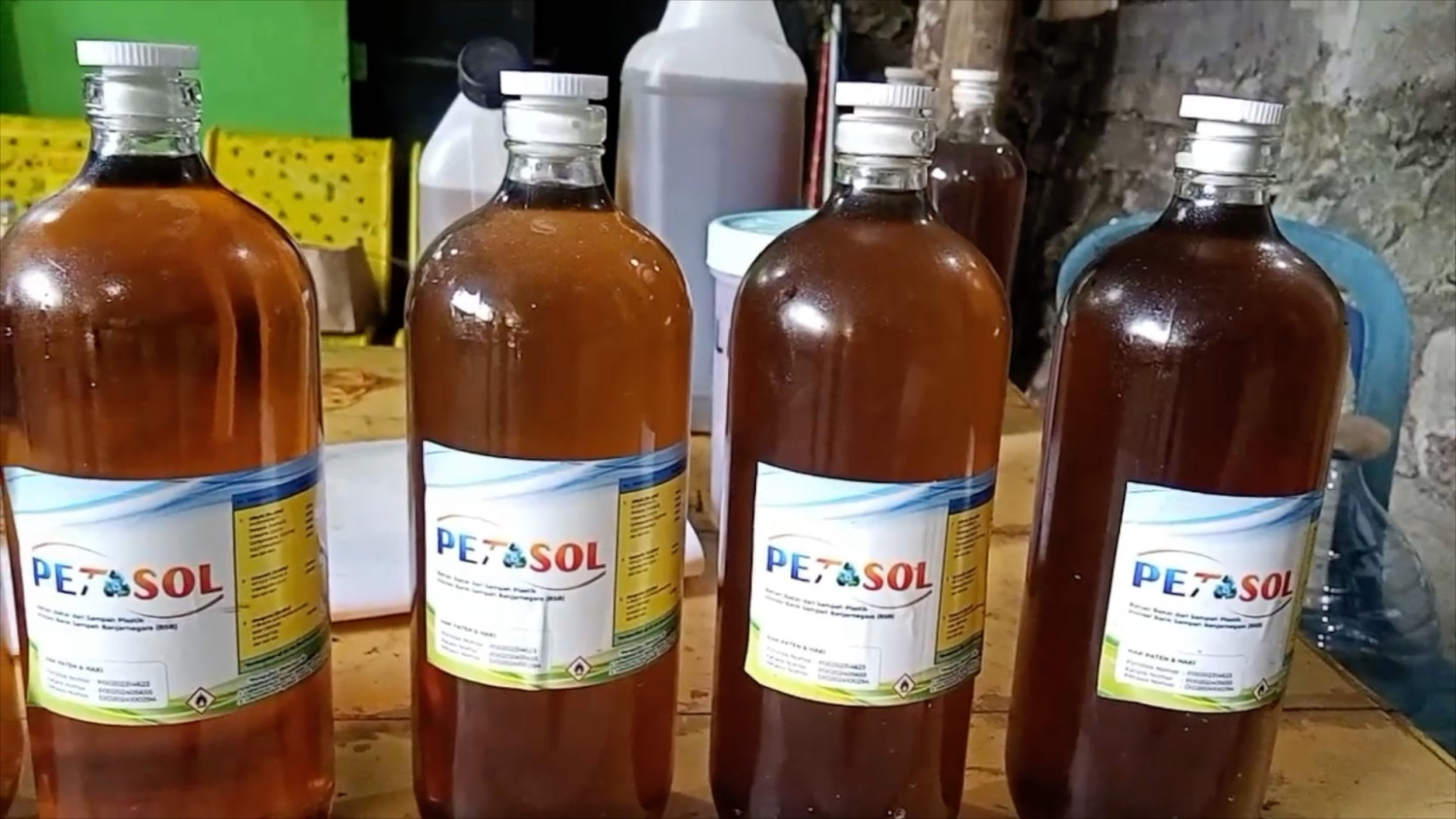 Kelompok masyarakat di Bantul sulap sampah plastik menjadi solar