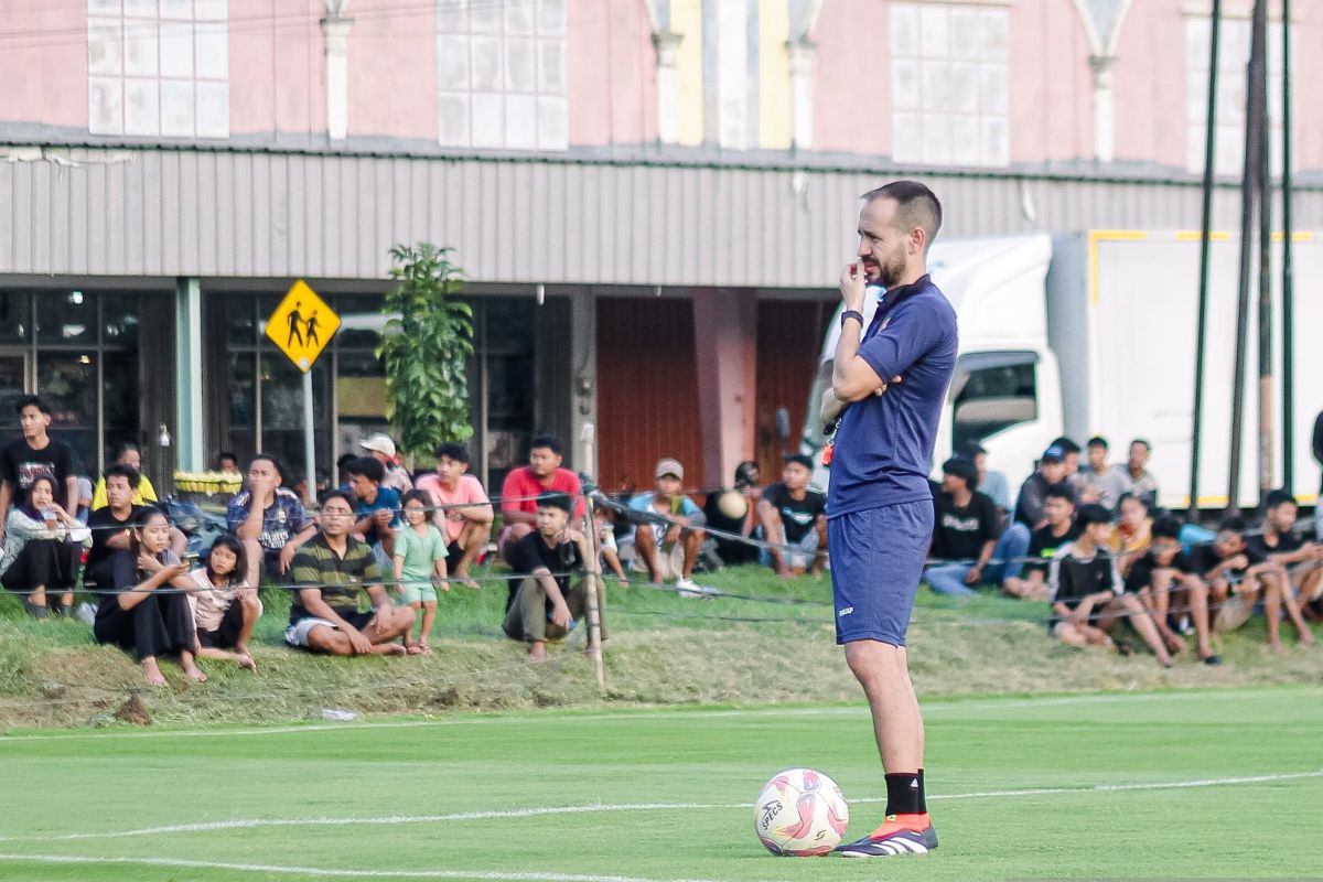Mario Lemos bidik target tinggi setelah kembali dipercaya Persijap