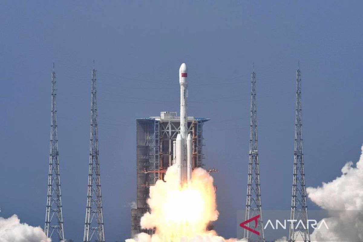 China luncurkan satelit baru uji coba komunikasi ke luar angkasa