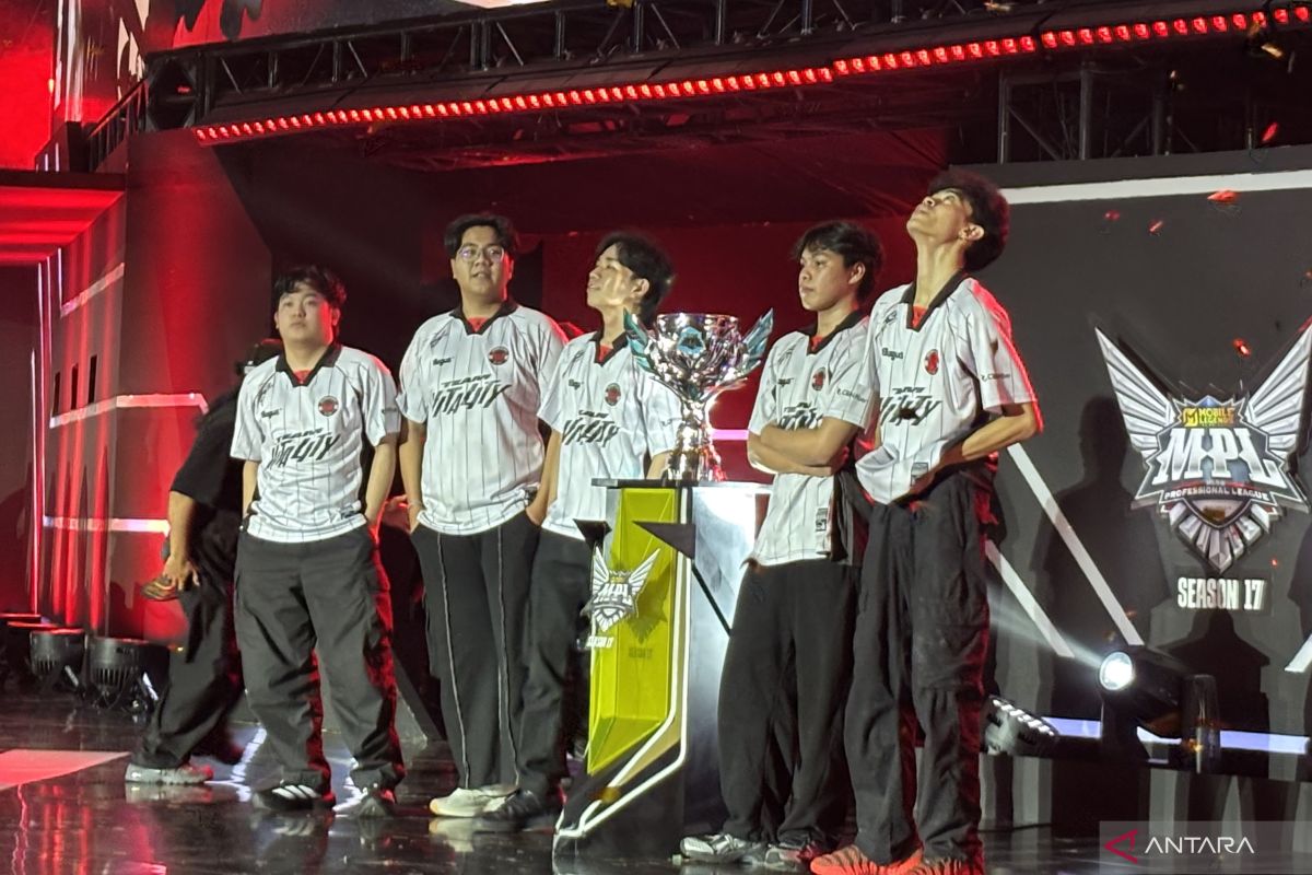 BTR akhiri dominasi ONIC – juara MPL Indonesia Season 17