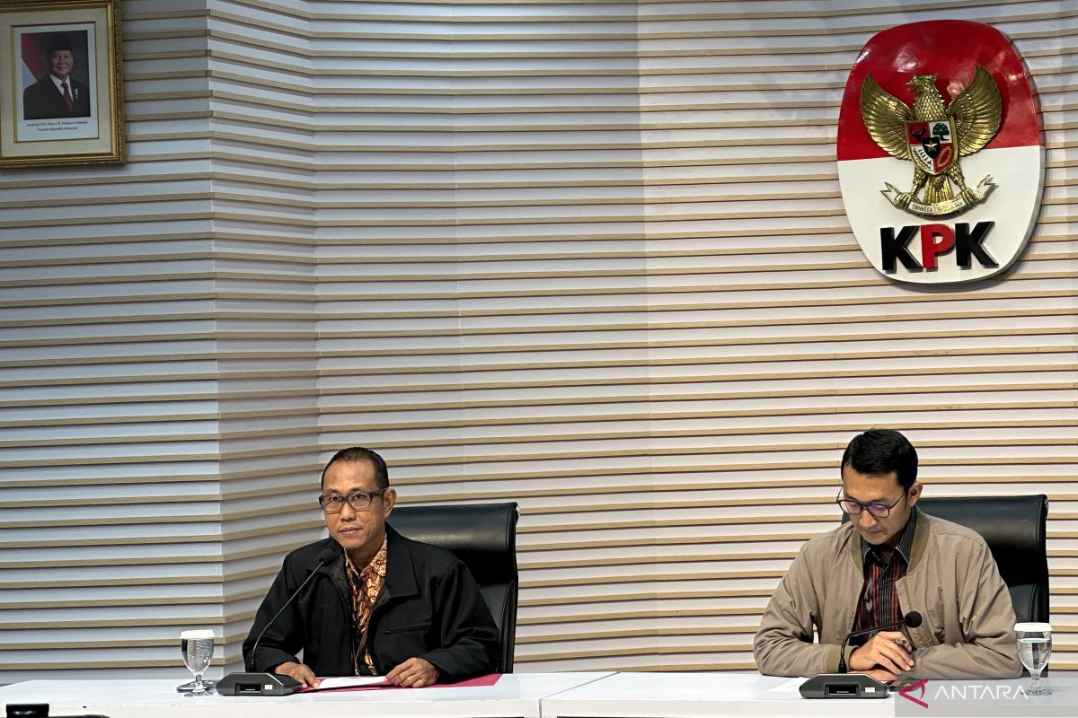 KPK tetapkan Bupati Langkat dan mantan timsesnya jadi tersangka suap