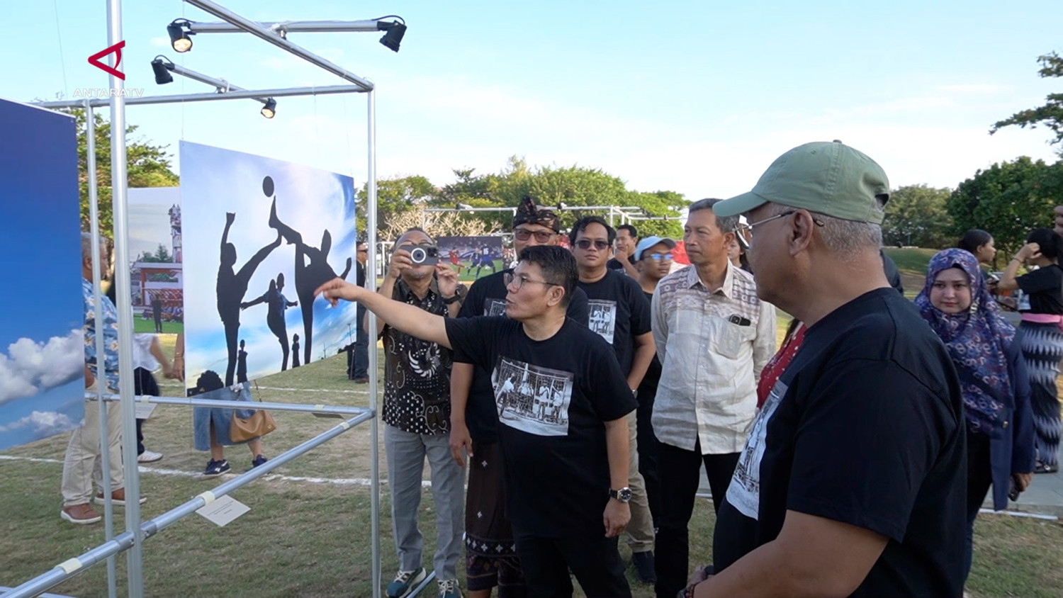 ANTARA gelar Pameran Foto Jurnalistik bertajuk “Negeri Bola” di Bali
