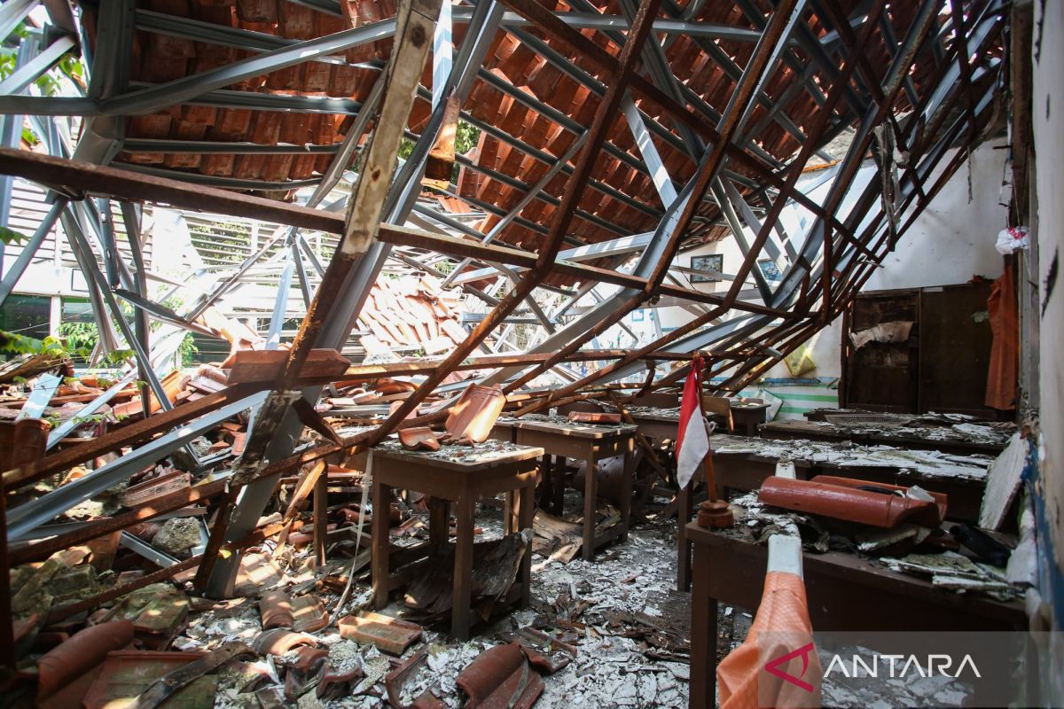 Pemkot Jaksel ungkap penyebab ambruknya bangunan SDN Kebayoran Lama 09