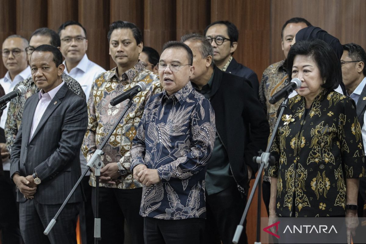 Topics Covered: Kemarin, 15 RUU tentang kabupaten/kota hingga RUU pidana LGBT