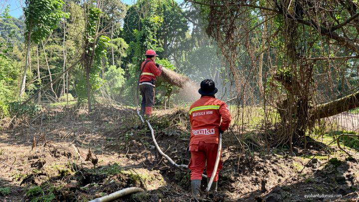 Karhutla dekati permukiman, BPBD Riau tambah personel dan helikopter