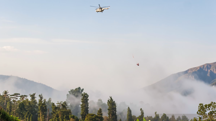 BNPB operasikan empat helikopter water bombing atasi karhutla di Kalsel