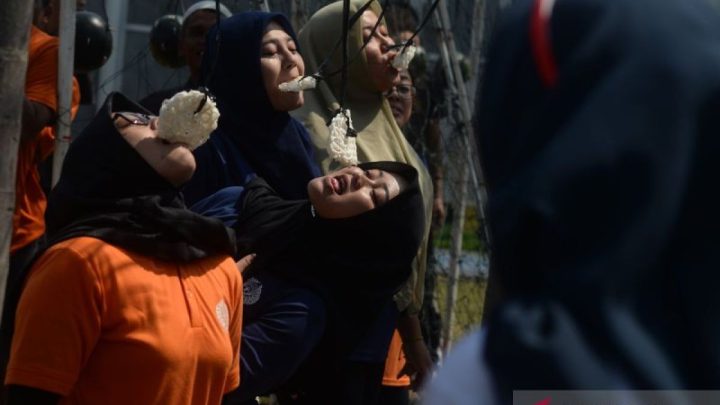 Semarak HUT ke-81 RI di Rutan Boyolali, warga binaan ikuti lomba makan kerupuk dan balap karung